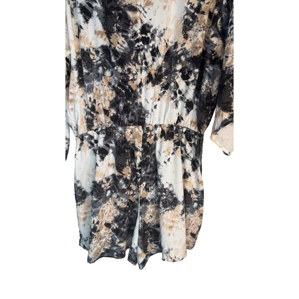 2/$30 NWT Bar III Medium Tie-Dye Print Romper V-Neckline & Elastic Waist - Picture 10 of 15